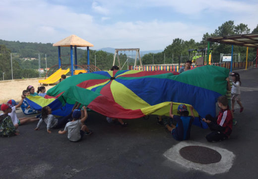 Corenta nenos e nenas participan nas actividades da Ludoteca de Verán do Concello de Lousame
